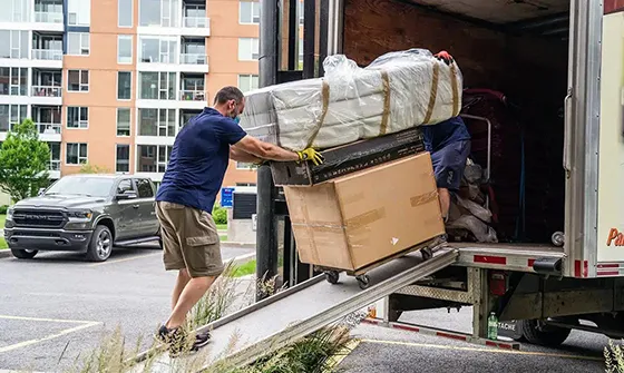 10 Essential Moving Tips for First-Time Homeowners